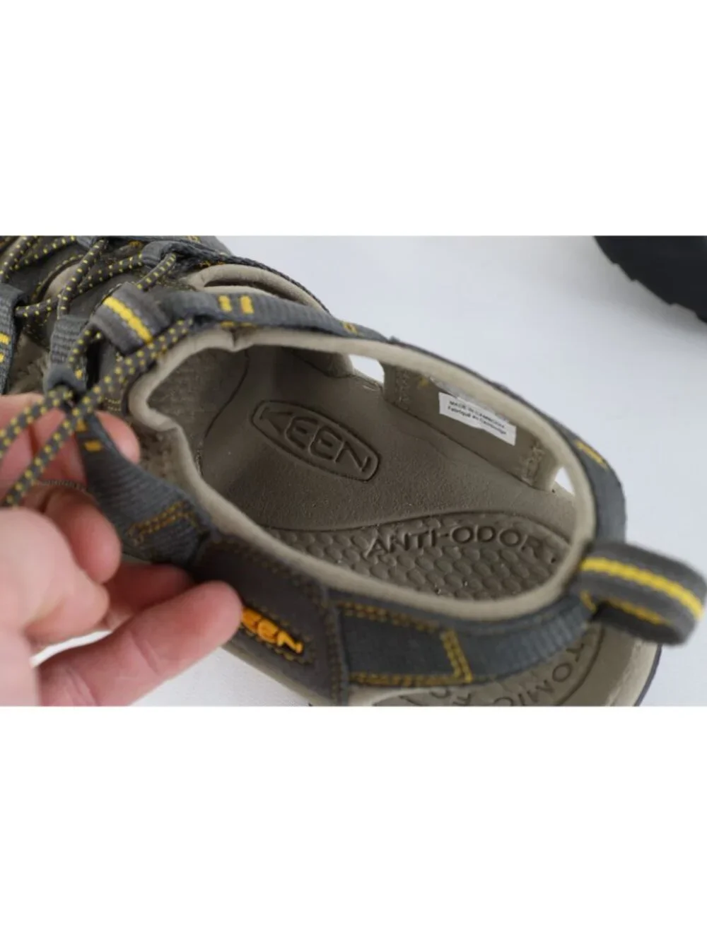 Keen Mens Size 8.5 Newport H2 Waterproof Hiking Trekking Sandals Shoes Gray